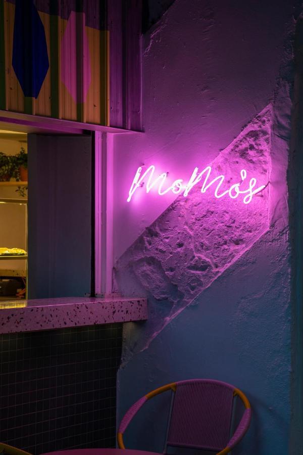 Momo's Hotel